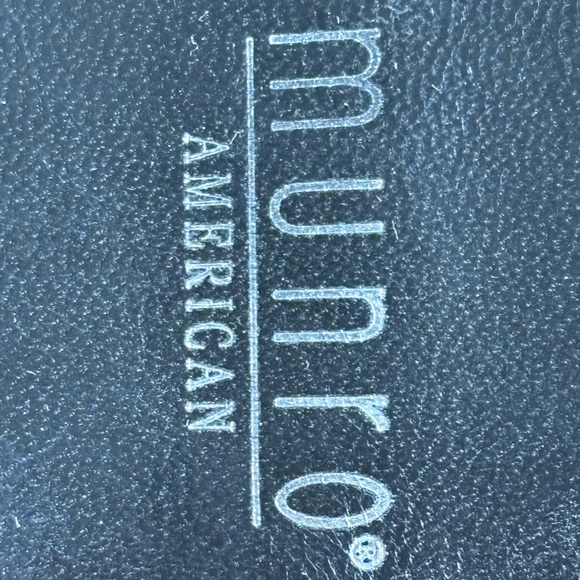 Munro American Red Leather Slides 11.5 N - Picture 9 of 11